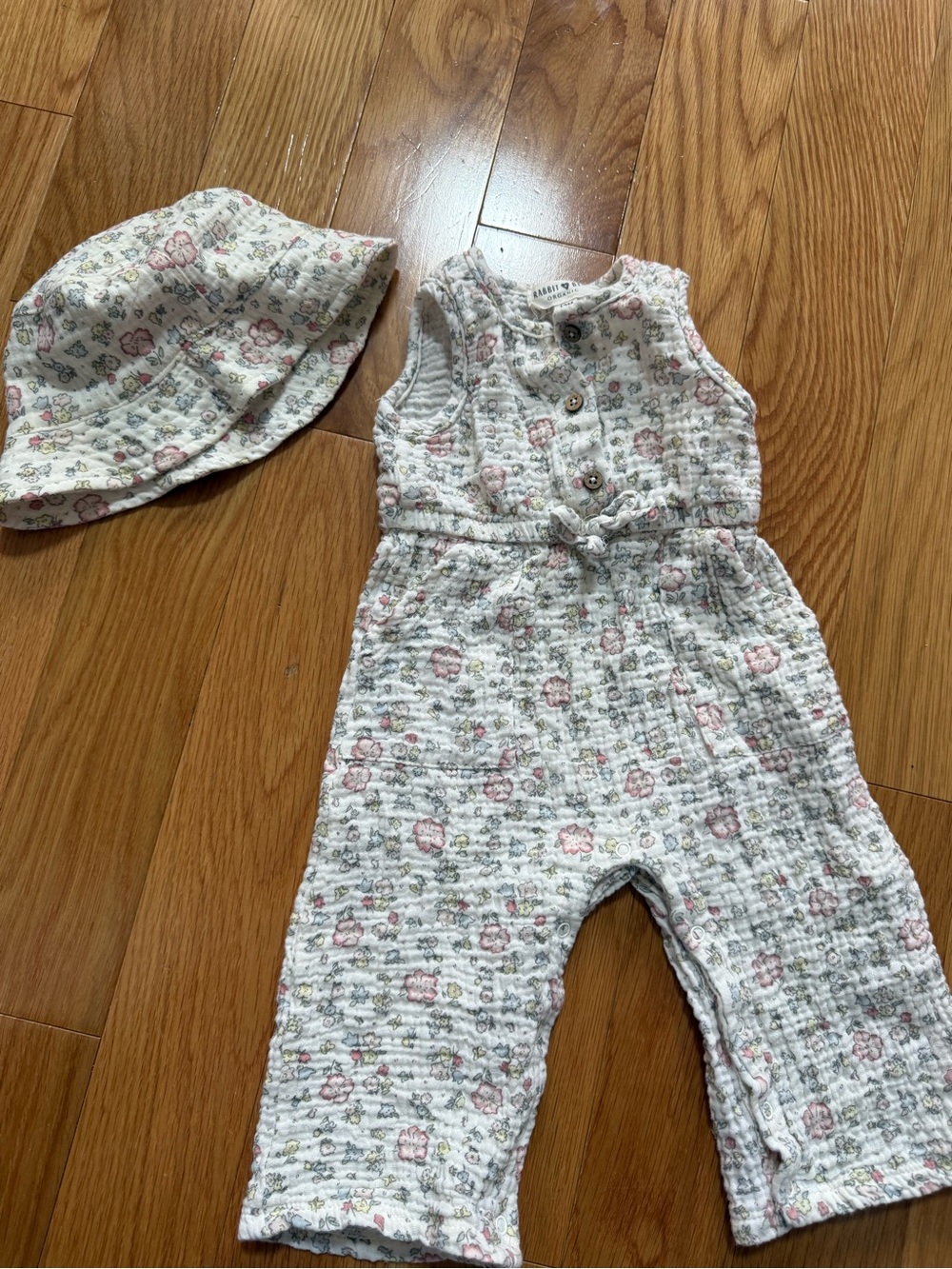 Rabbit & Bear Organic Baby Floral Romper with Hat